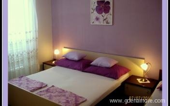 Apartments Valentino, private accommodation in city Makarska, Croatia
